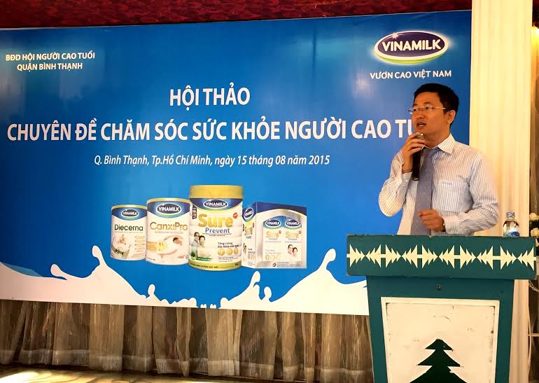 Ông[-]Mai[-]Thanh[-]Việt[-]–[-]Giám[-]đốc[-]Marketing[-]ngành[-]hàng[-]sữa[-]bột,[-]Vinamilk[-]chia[-]sẻ[-]với[-]người[-]tiêu[-]dùng[-]những[-]thông[-]tin[-]về[-]công[-]ty